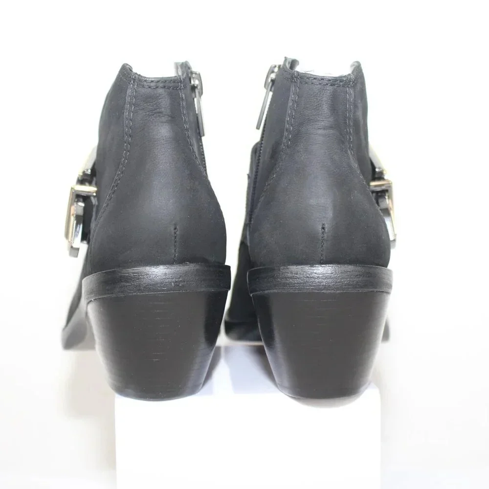 VINCE CAMUTO